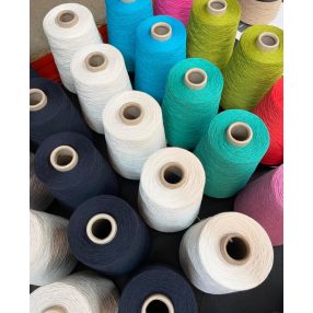 Brittany puha, matt 100% pamutfonal (40 dkg, 3600 m)