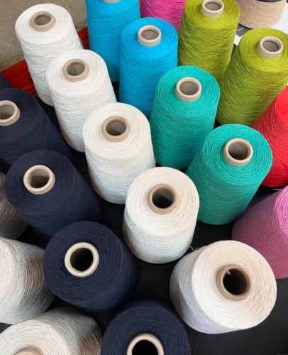 Brittany puha, matt 100% pamutfonal (40 dkg, 3600 m)